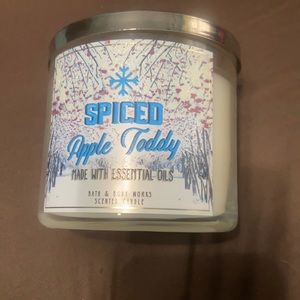 Brand New B&BW “spiced apple toddy” candle!